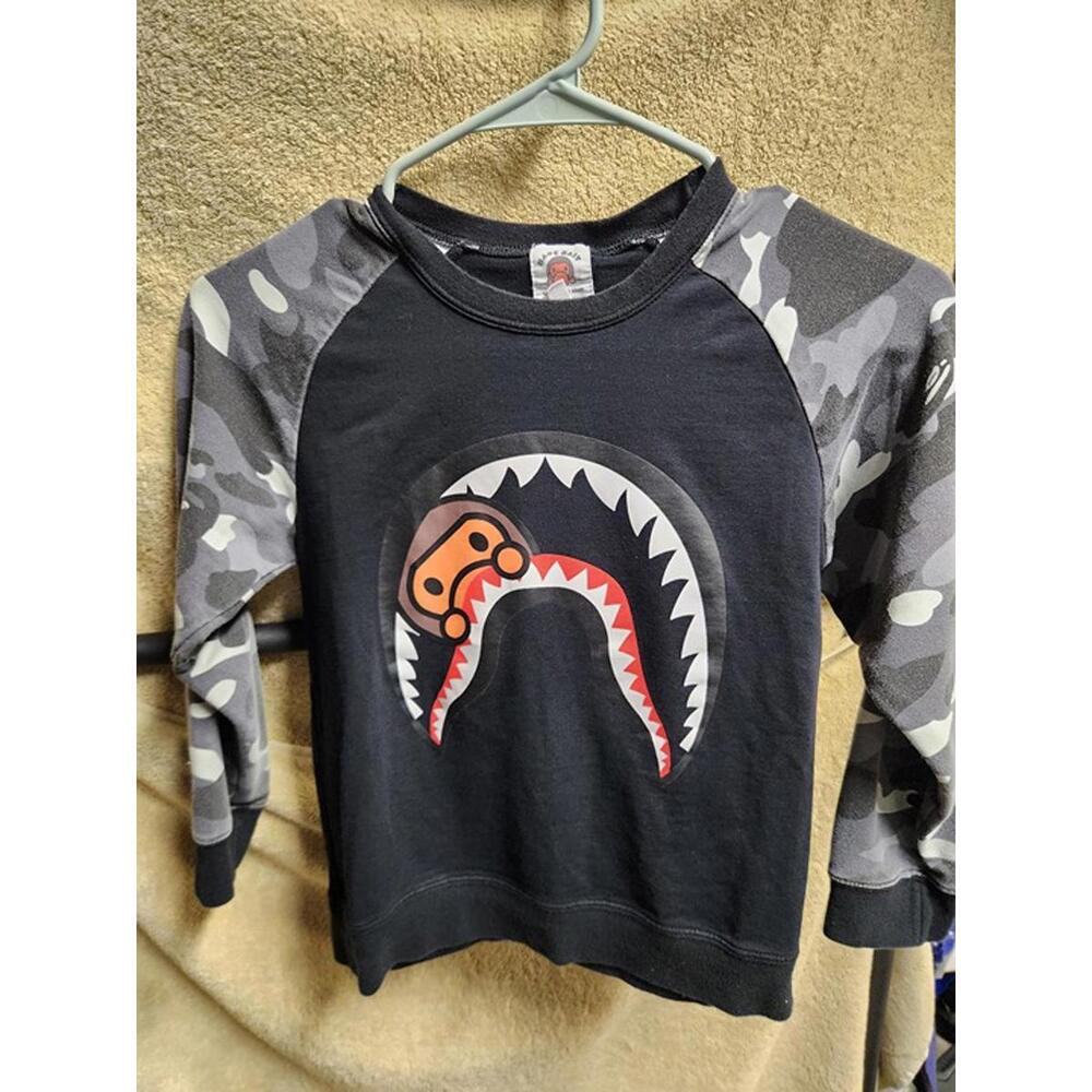 BAPE Kids Black and Camouflage Sweatshirt with Shark Graphic size 5-6